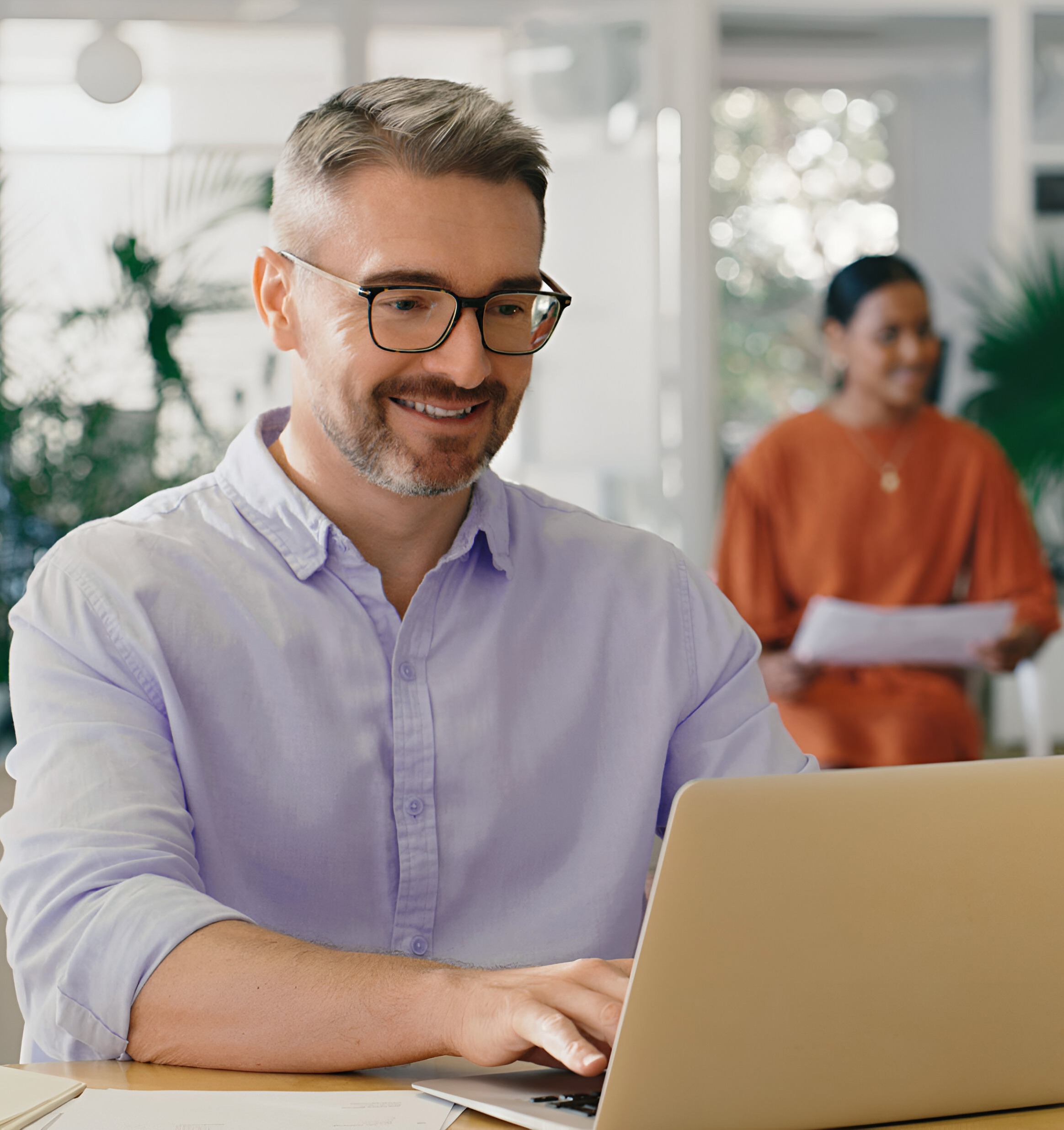 senior-man-laptop-typing-strategy-planning-schedule-idea-corporate-project-office-