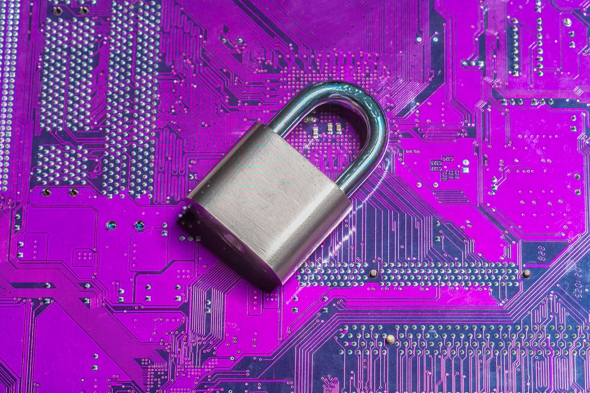 padlock-computer-circuit-board