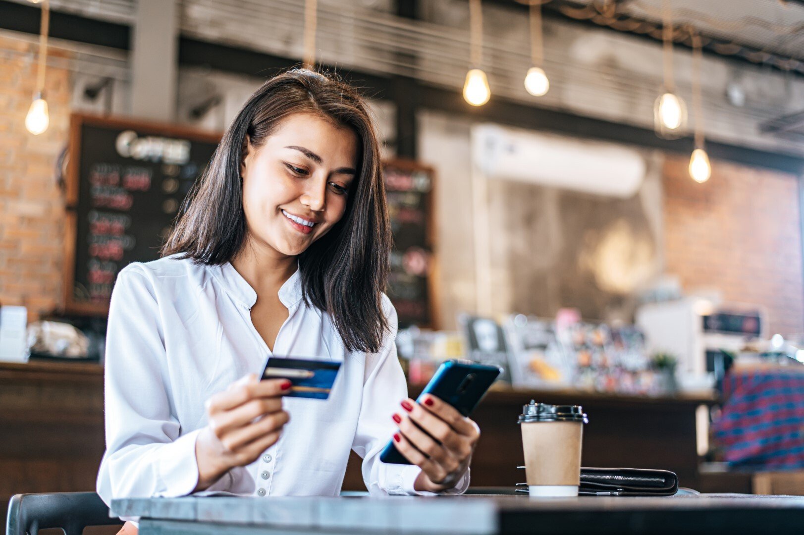 woman-mobile-card